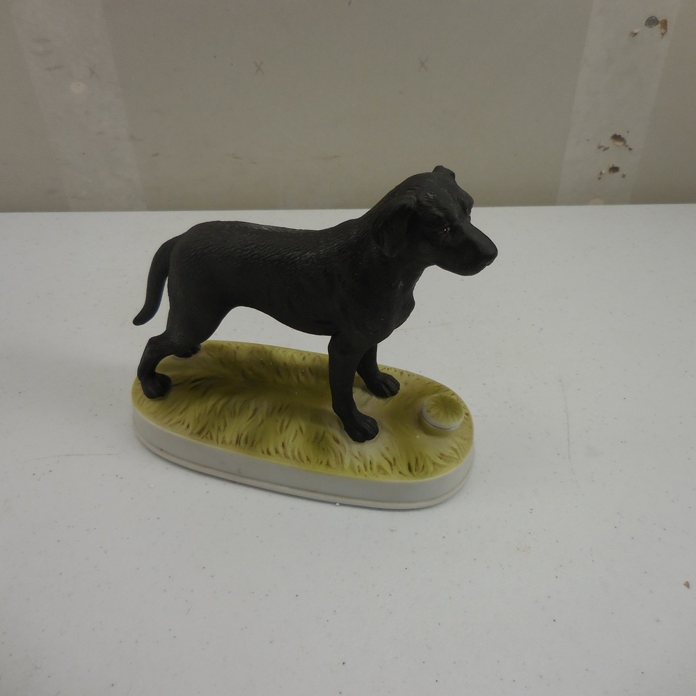 Lionstone Sculptured Porcelain Black Labrador Retriever Figure 1977 VTG Decanter